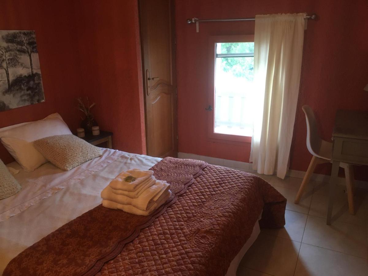 Bed and Breakfast La Tramontane Jonquerettes Экстерьер фото